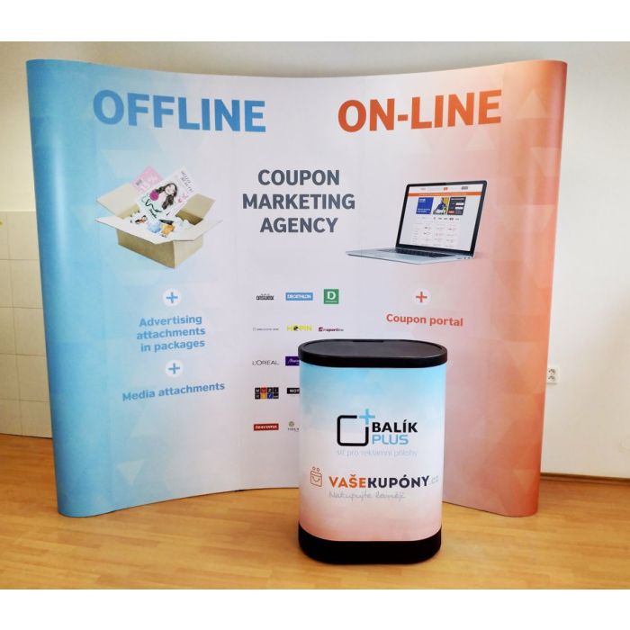 Coupon Marketing Agency Pop Up sajtófal kiállítási pulttal