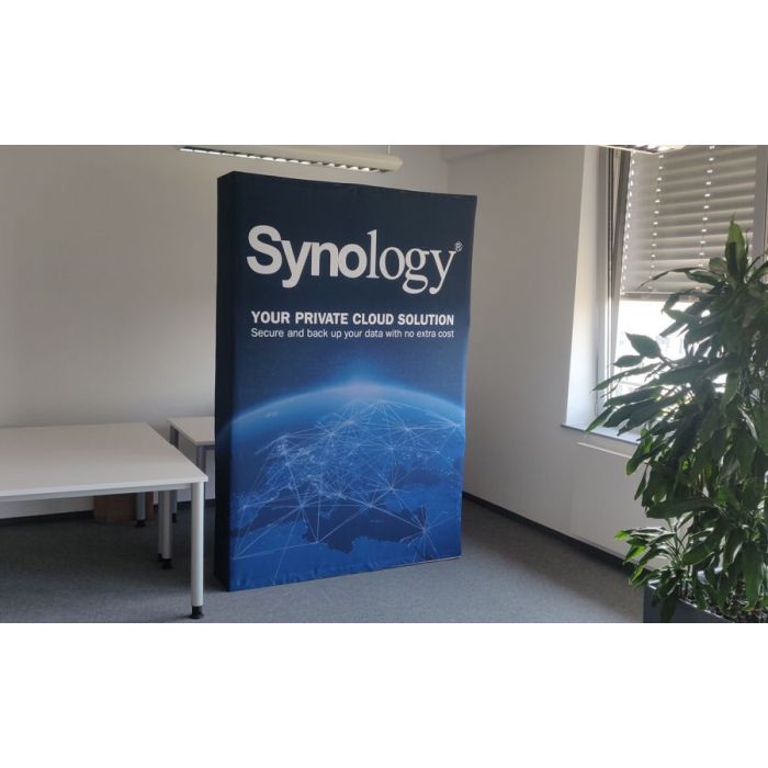 Synology Hop Up reklám fal