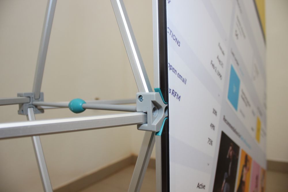 Pop Up sajtófal szerkezete oldalnézet