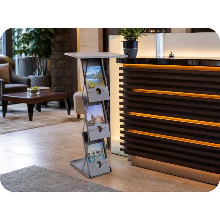Prospektustartó pulpitus A4 – szálloda előcsarnokában