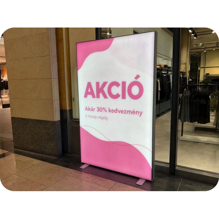 LED box – akció divatüzletben