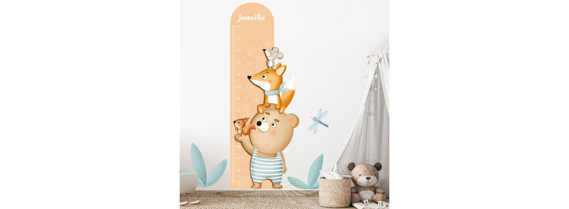 Erdei állatkák narancssárga mérőszalaggal minta